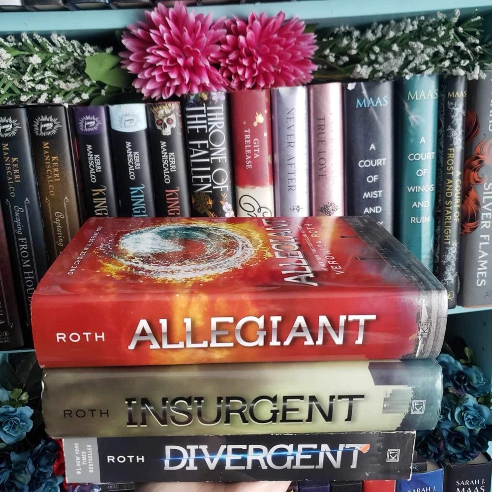 Divergent Trilogy | Veronica Roth